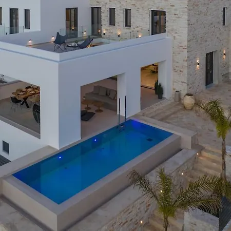 Villa Piso Livadi - 4Br Villa - With Pool & Gym - Casa Olea *