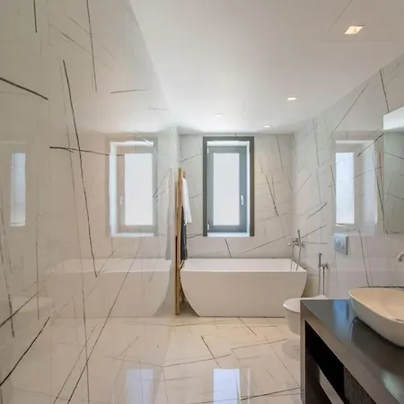 Piso Livadi - 4Br Villa - With Pool & Gym - Casa Olea Villa *