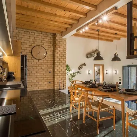 Vila - 4br - With Pool & Gym - Casa Olea Piso Livadi
